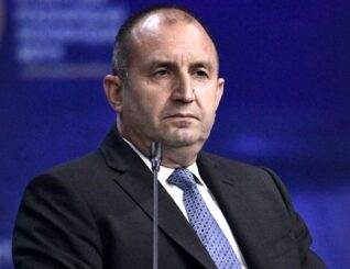 Президент Болгарии Румен Радев выиграл первый тур выборов